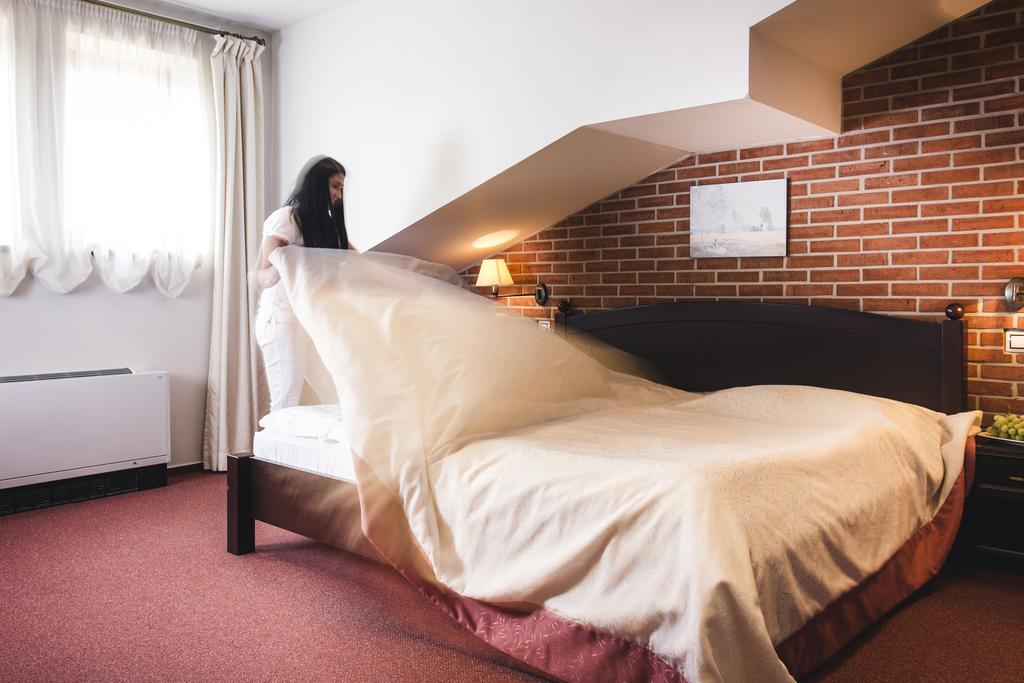 Hotel Purkmistr Пилзен Екстериор снимка