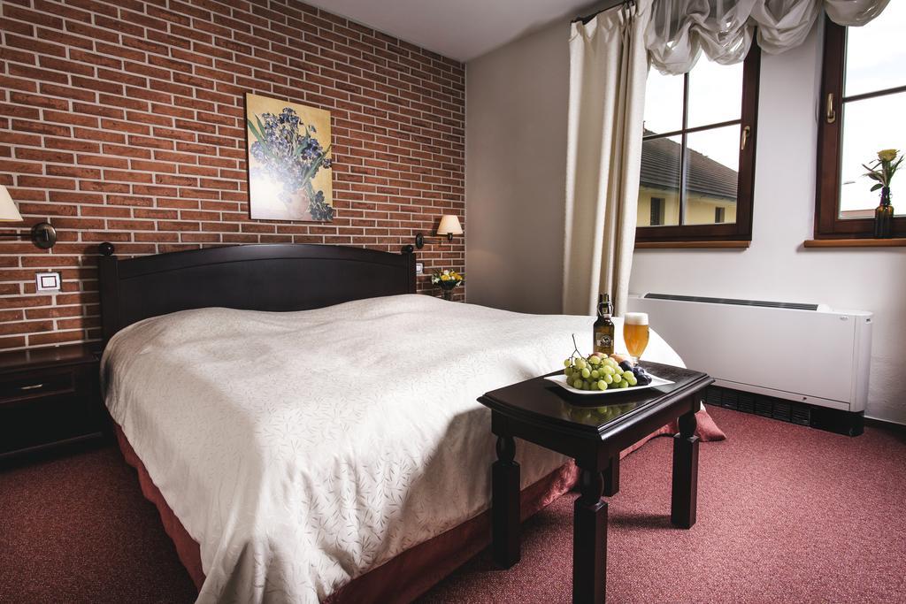 Hotel Purkmistr Пилзен Екстериор снимка